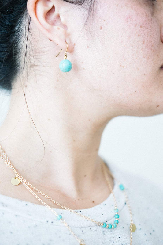 Pretty Gold Necklace - Raymond Coffee